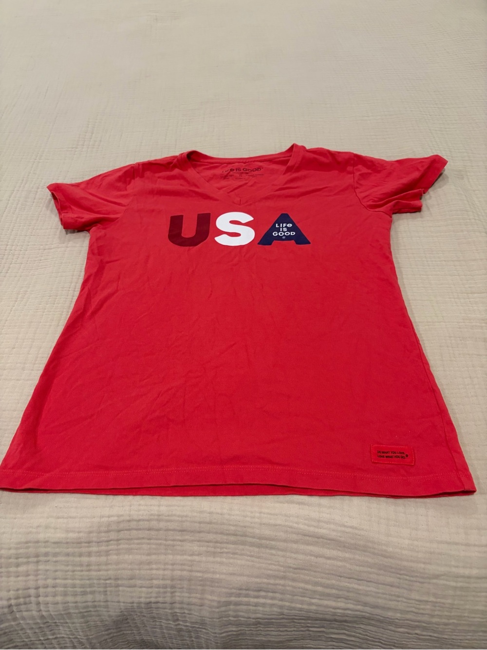 LIFE IS GOOD Crusher V-Neck red USA T-Shirt -Sm.